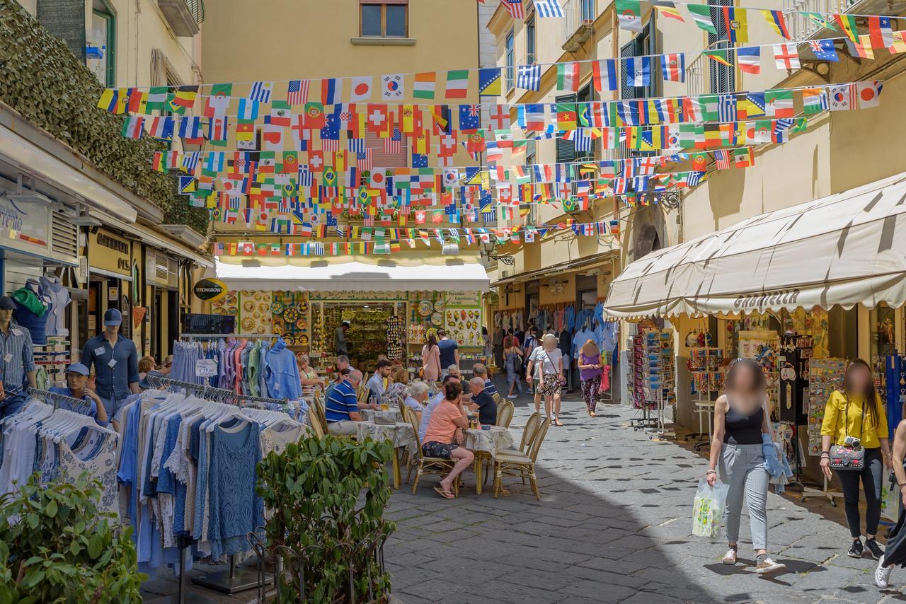 Bed & Breakfast Caruso 2*
