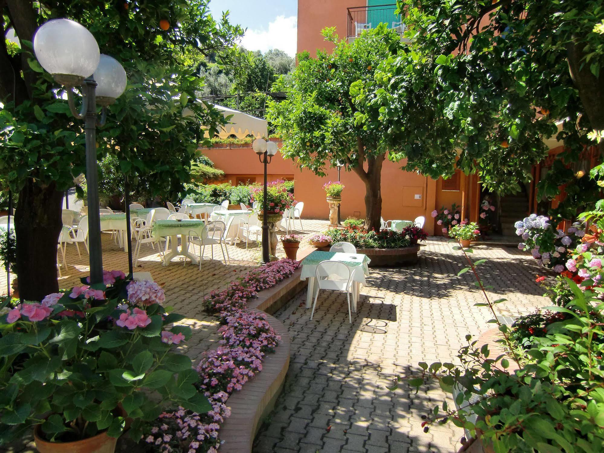Girasole Hotel 3*