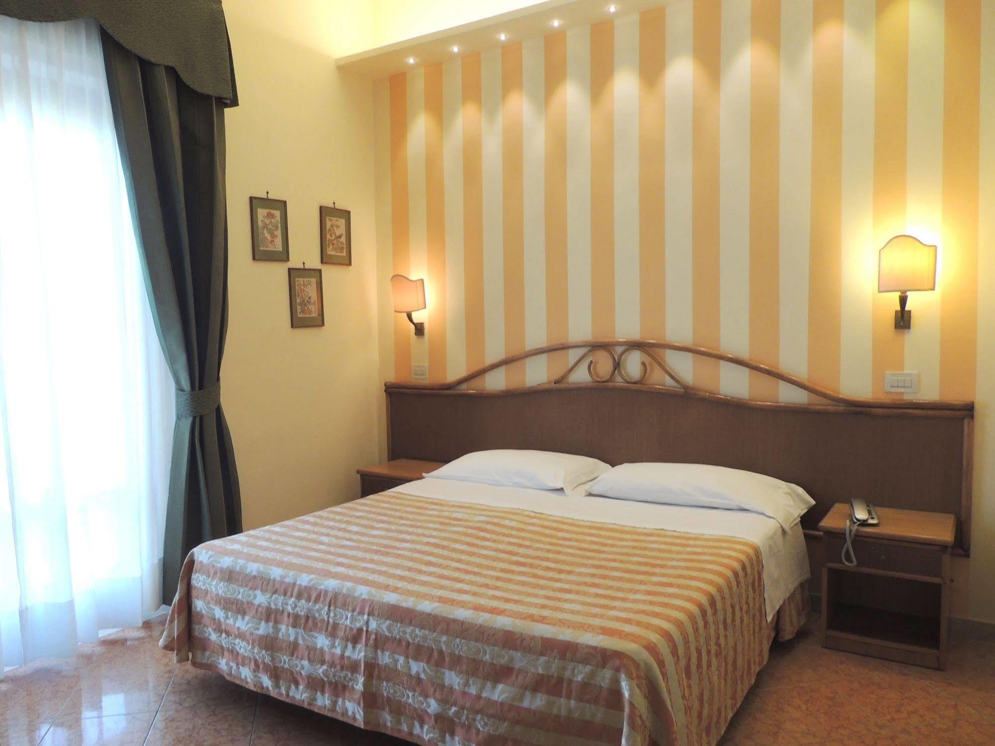 Girasole Hotel 3*