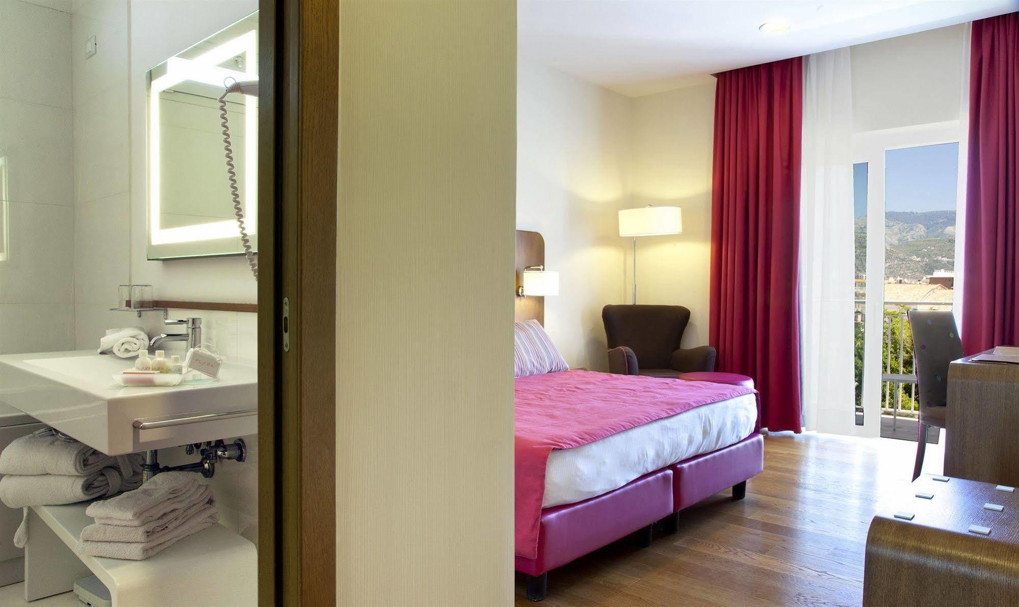 Plaza Hotel Sorrento