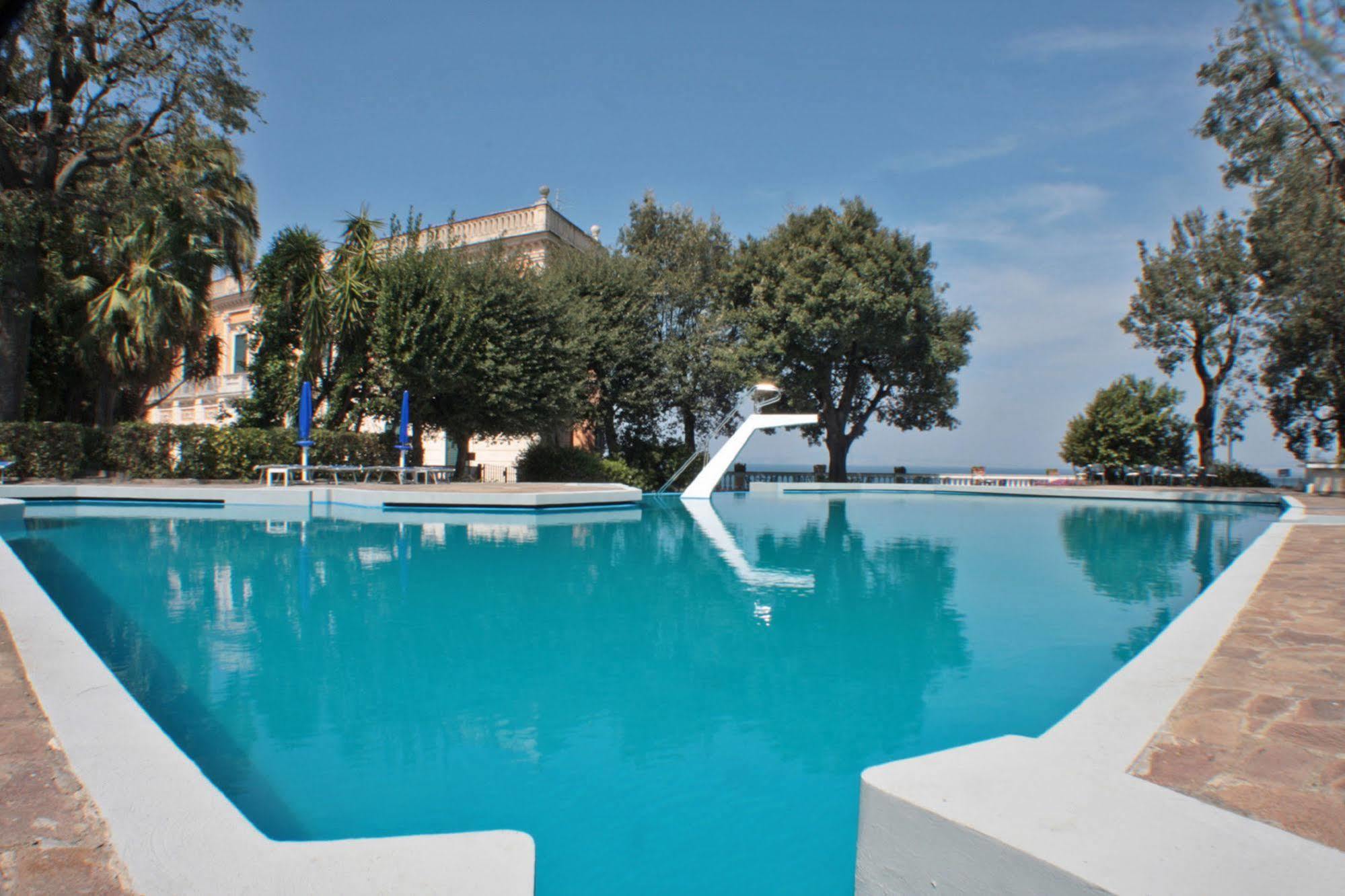 Hotel So' Lifestyle 4*