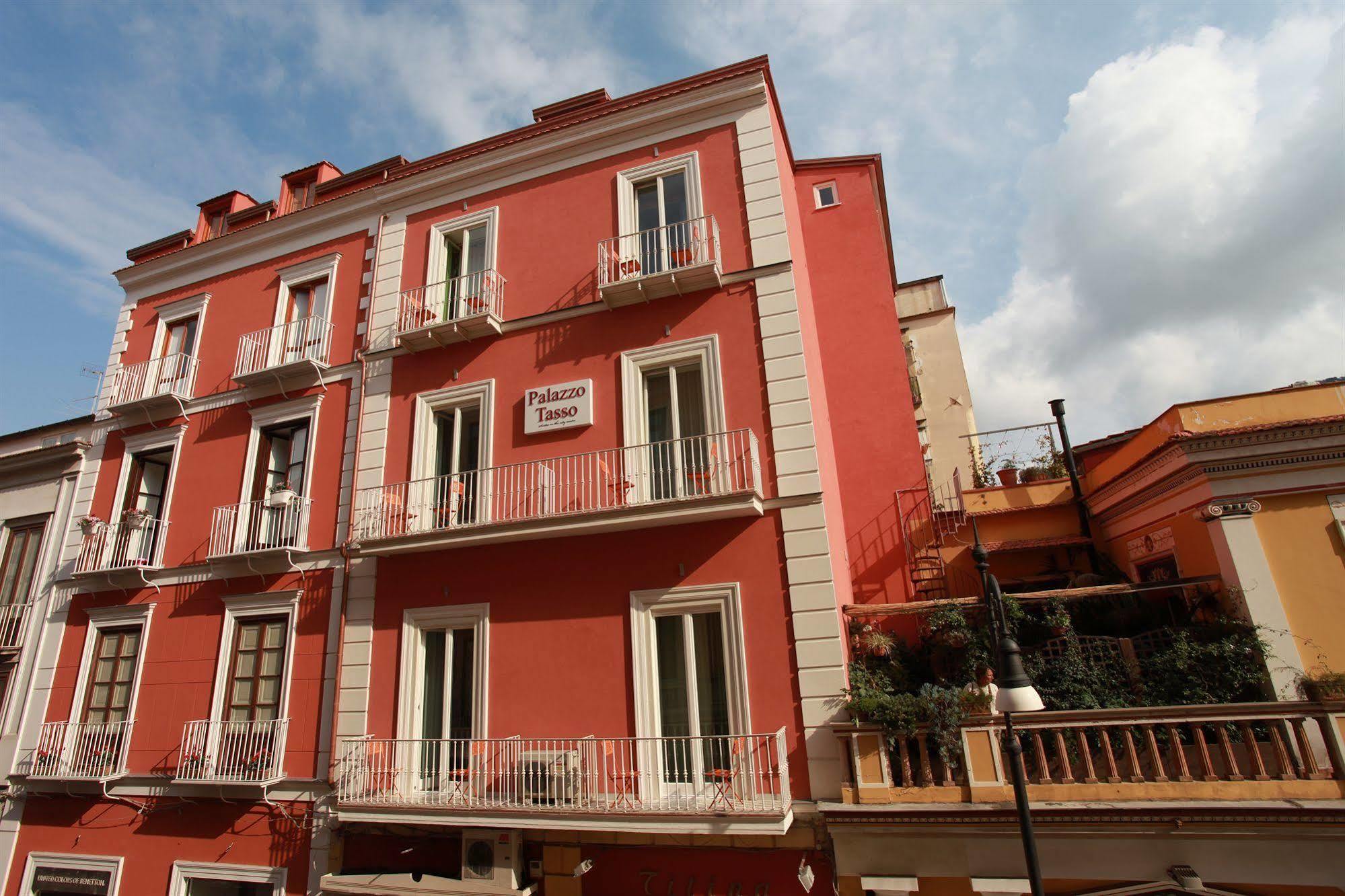 Palazzo Tasso Bed & Breakfast 2*