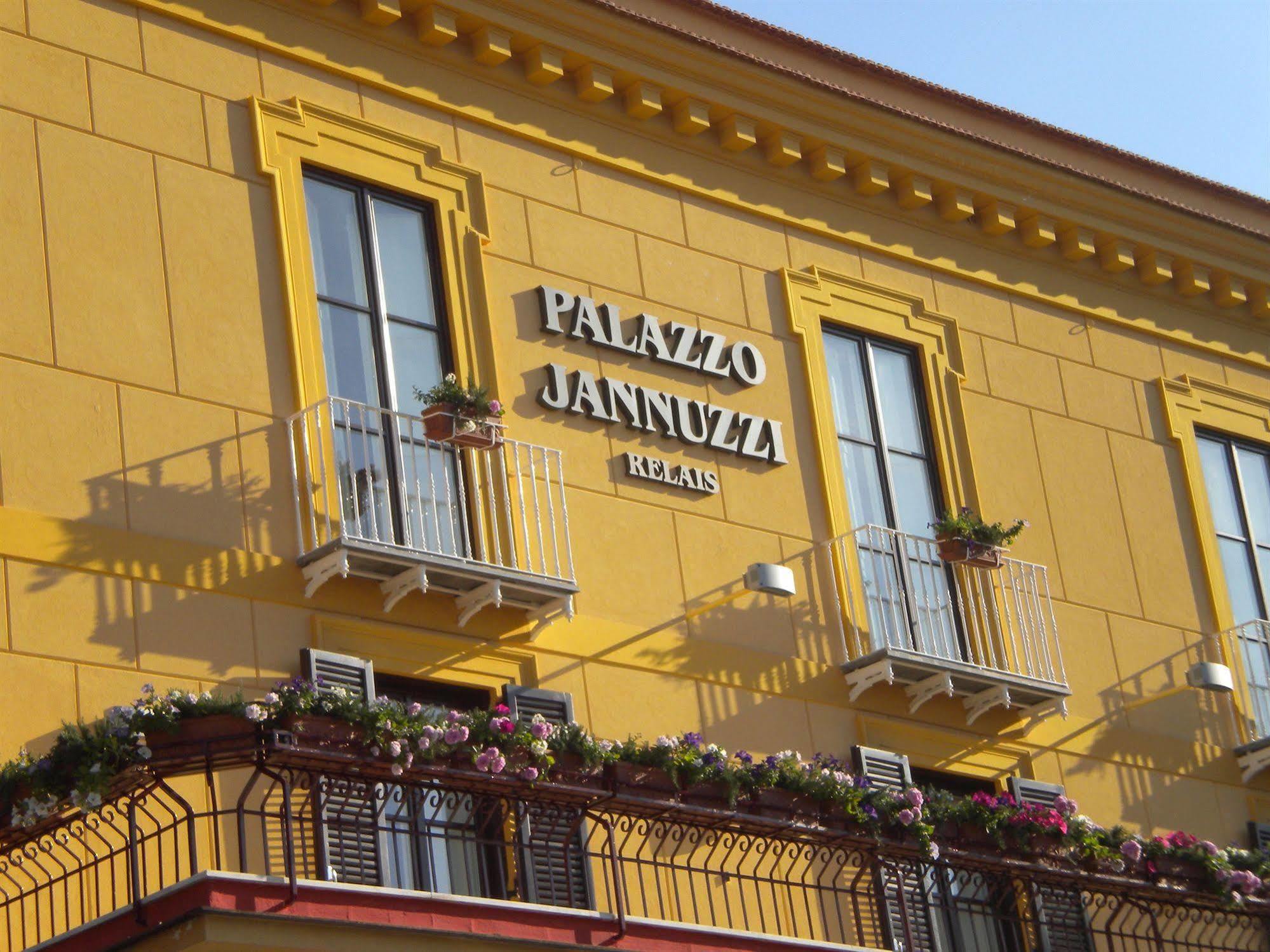 Casa de hóspedes Palazzo Jannuzzi Relais 4*
