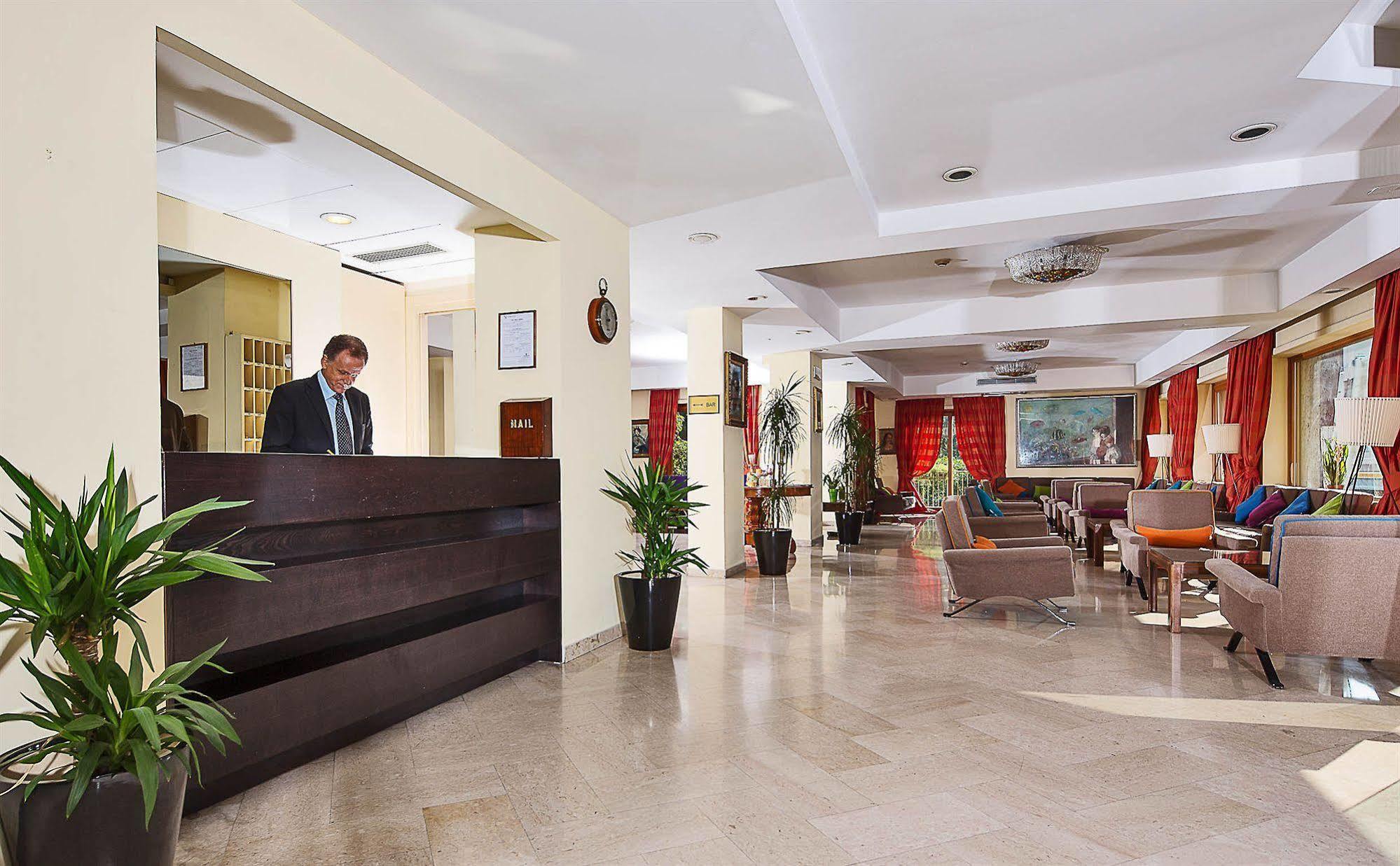 Hotel Tirrenia 3*
