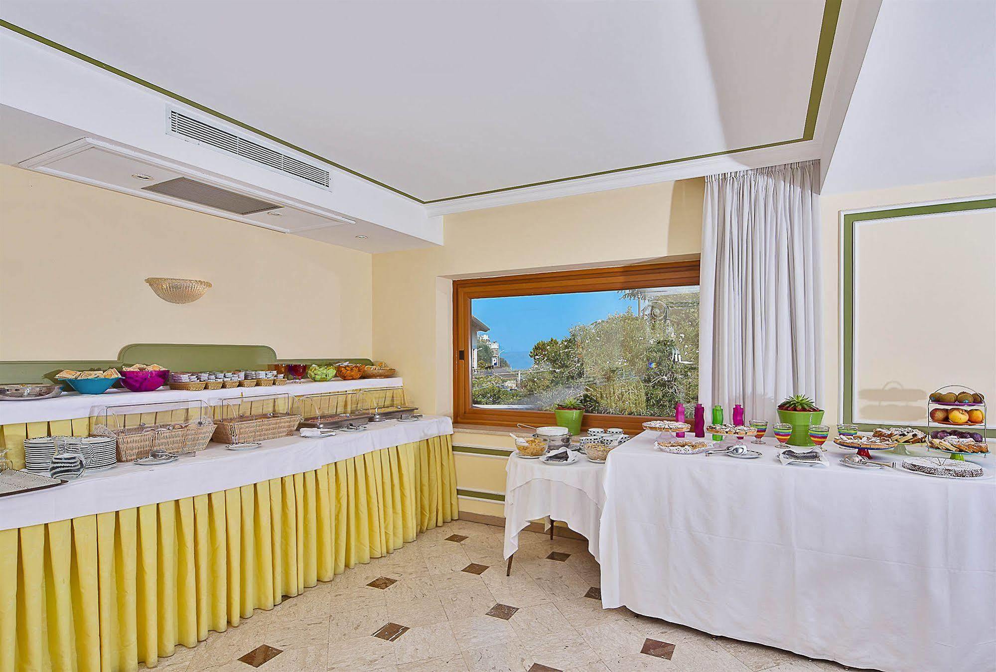 Tirrenia 3* Sorrento
