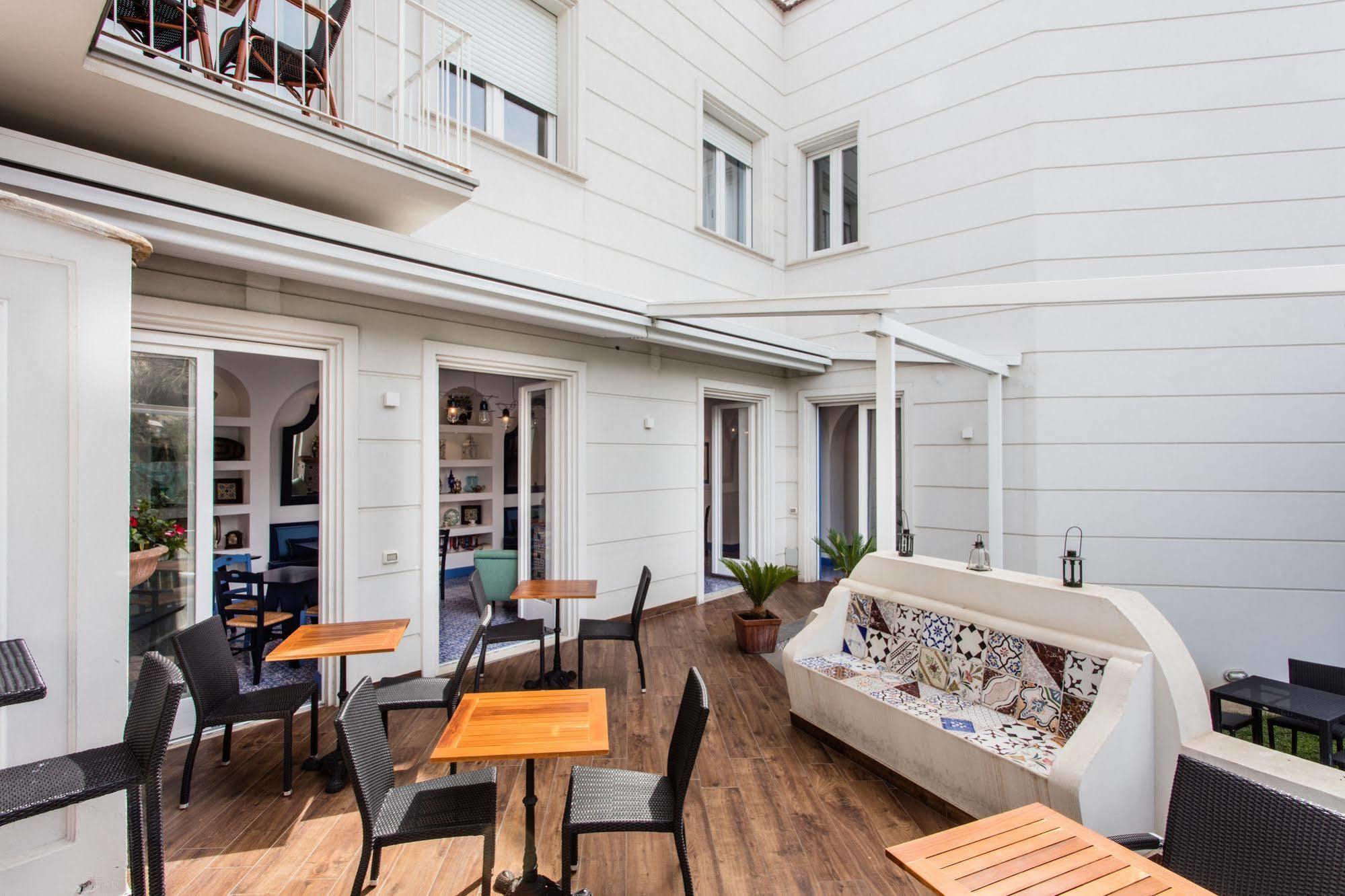 Mignon Meuble Hotel 3*