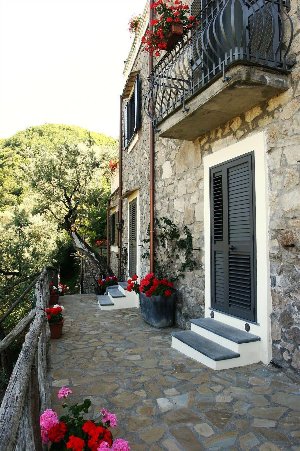Casarufolo Paradise Guest house 2*