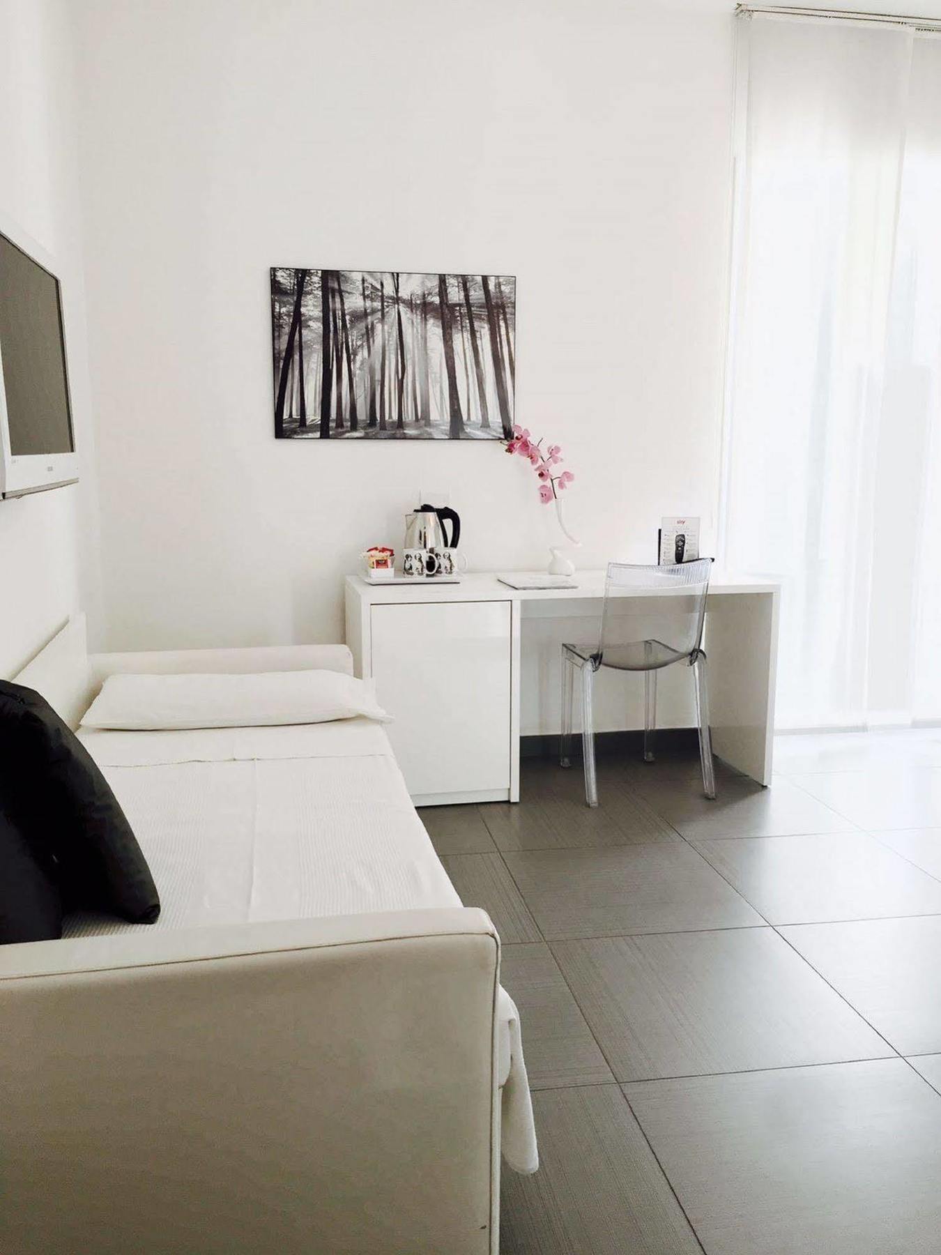 Bed & Breakfast Palazzo Tritone & Abagnale 3*
