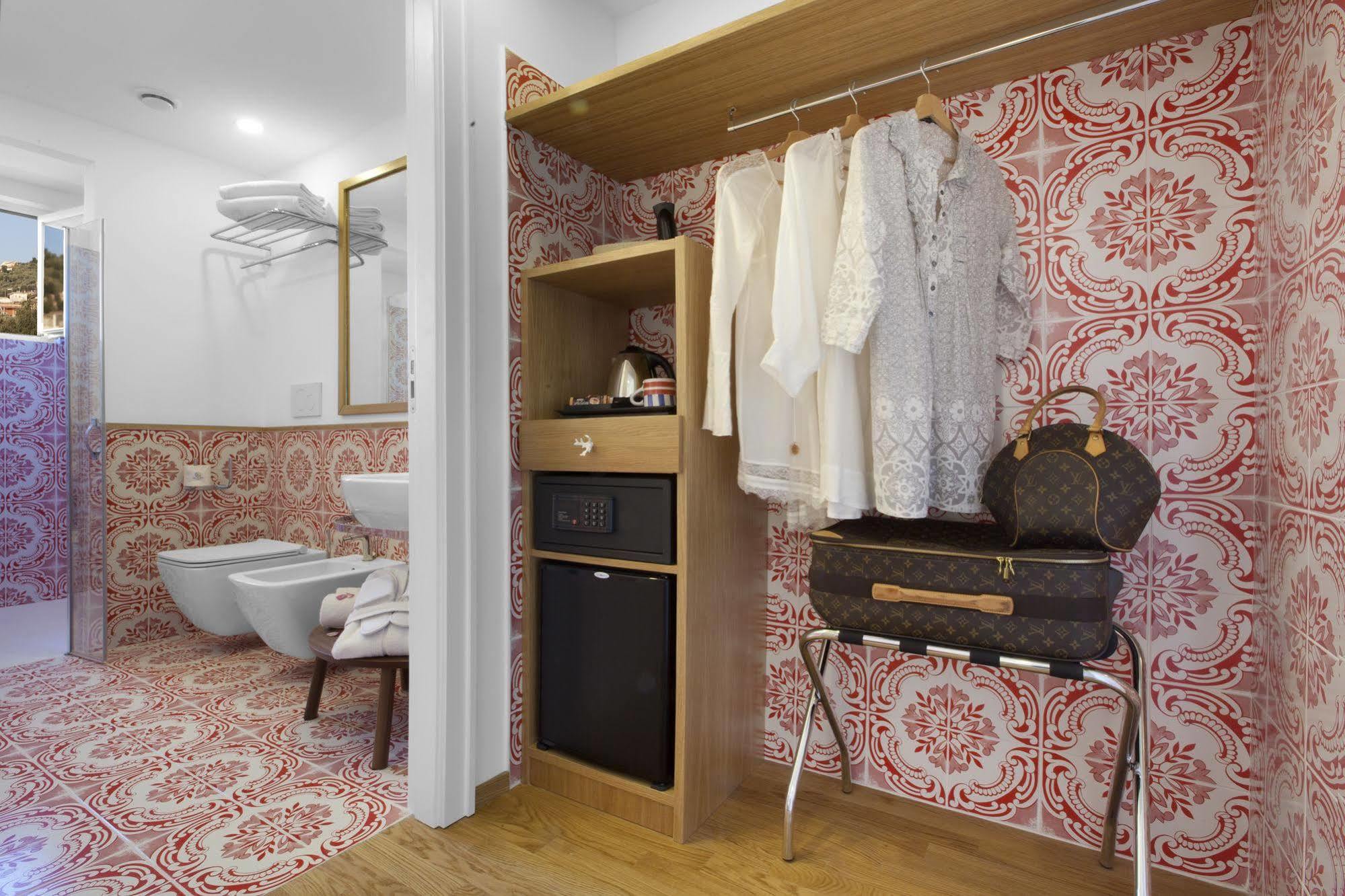 Bed & Breakfast Maison Kalea 2*