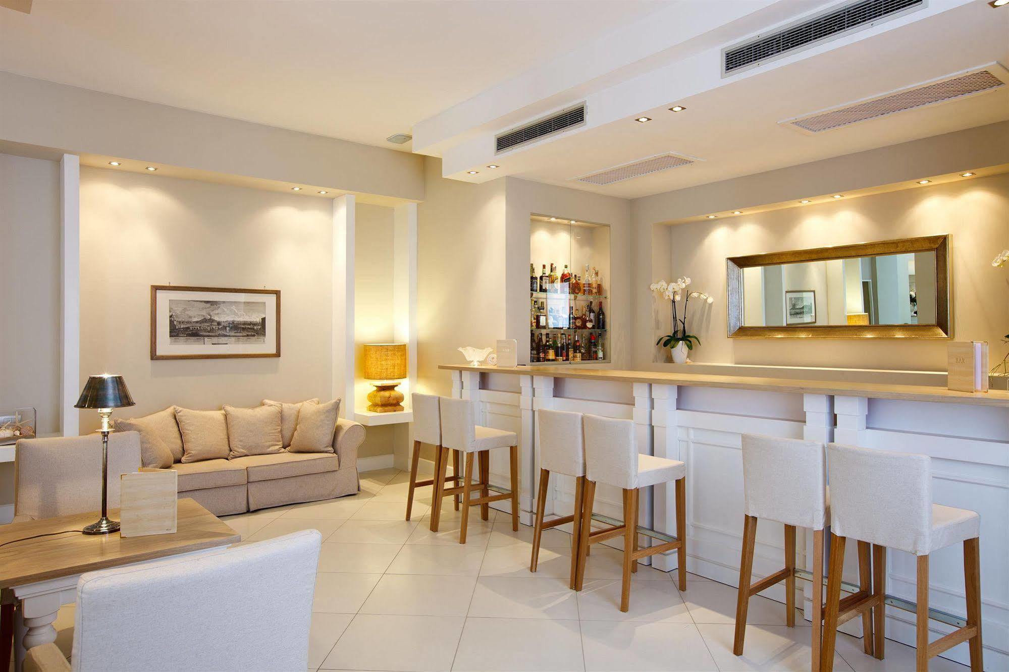 Capri 4*
