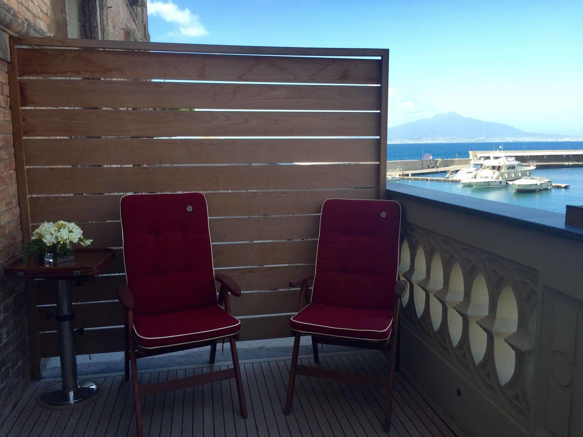 Yacht Club Capo Cervo Suites B&B Acomodação com café da manhã 