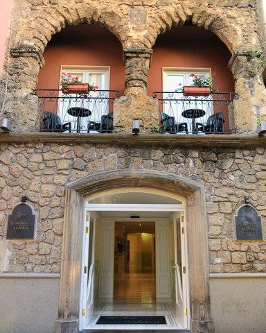 Astoria 4*