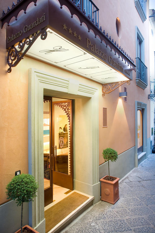 Palazzo Guardati 4*