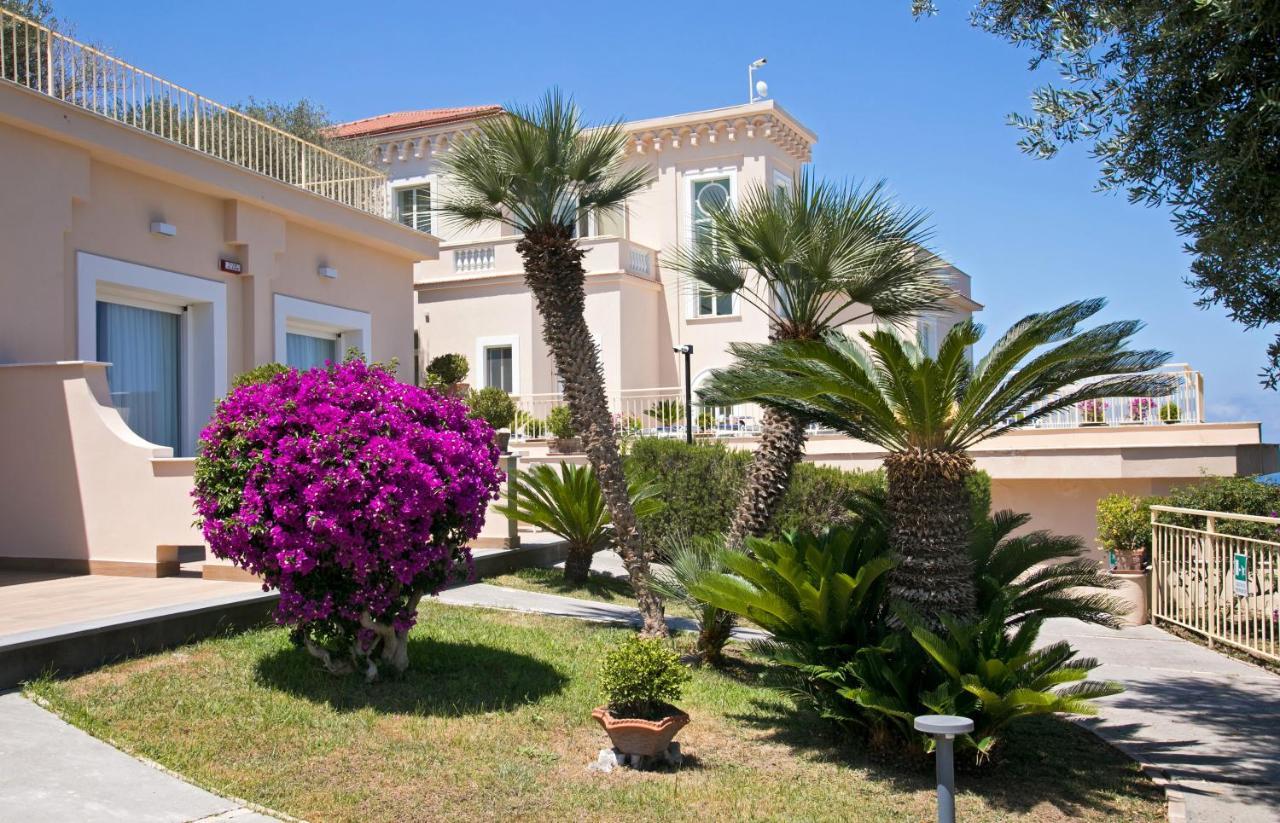 Miramare Hotel 4*