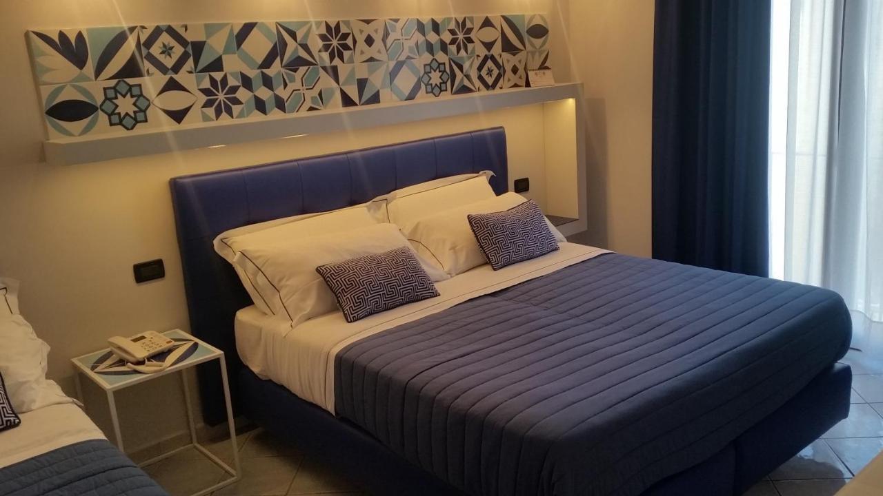 Leone Hotel