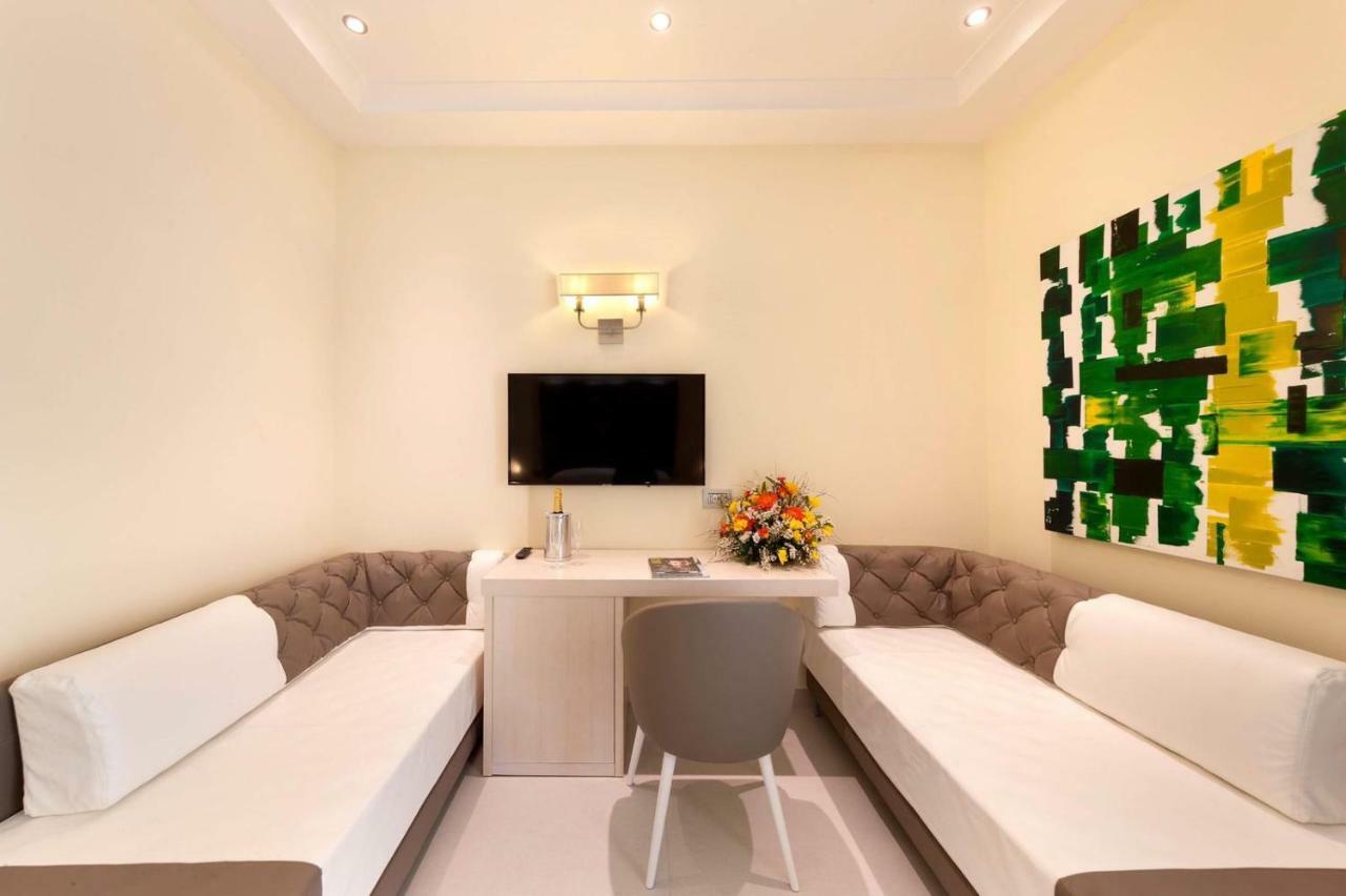 Palazzo Tritone & Abagnale Bed & Breakfast