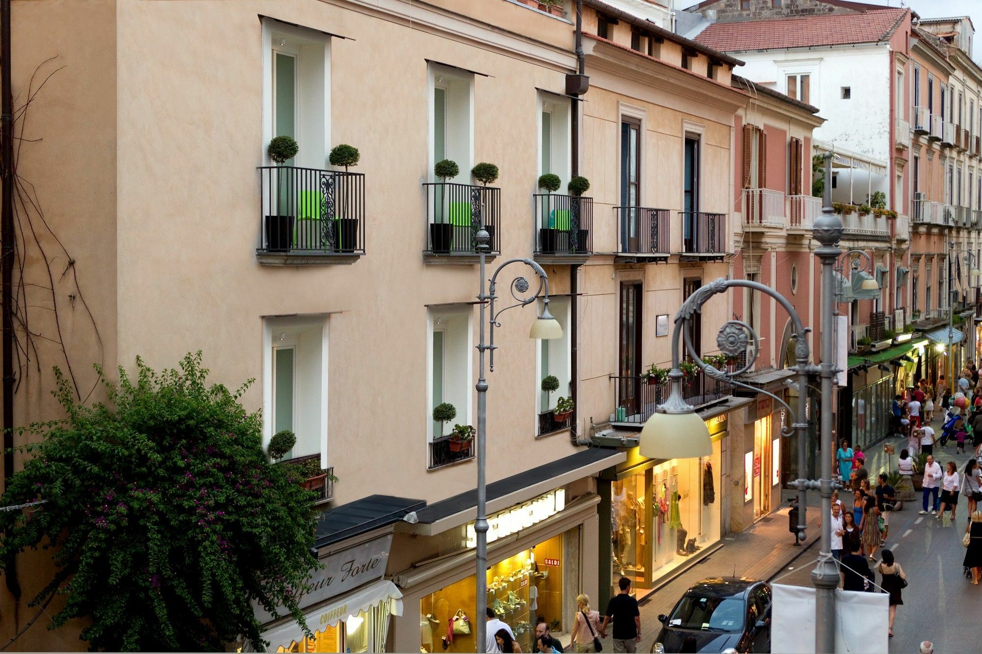 Palazzo Montefusco Guest house 4*