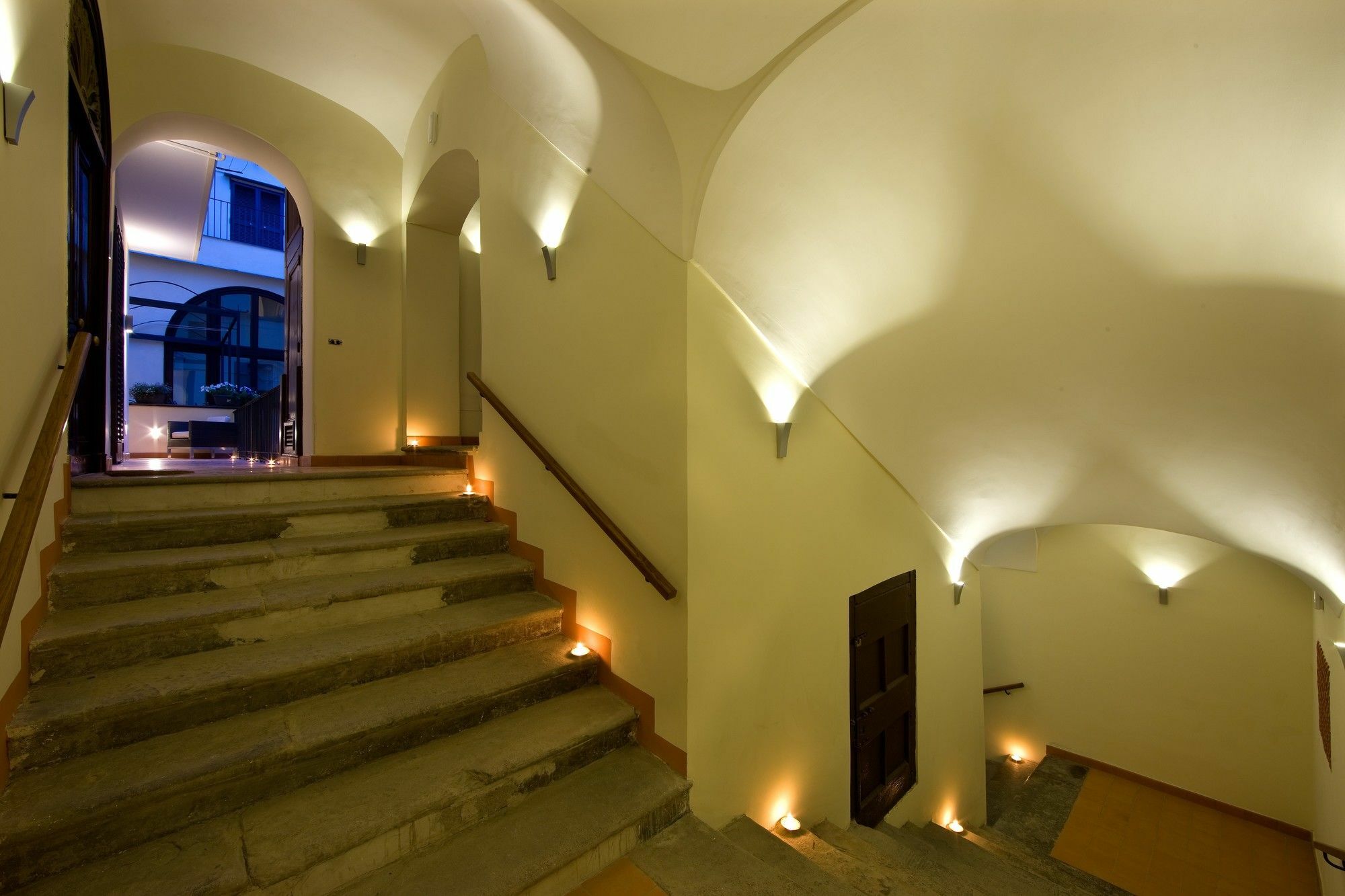 Guest house Palazzo Montefusco 4*