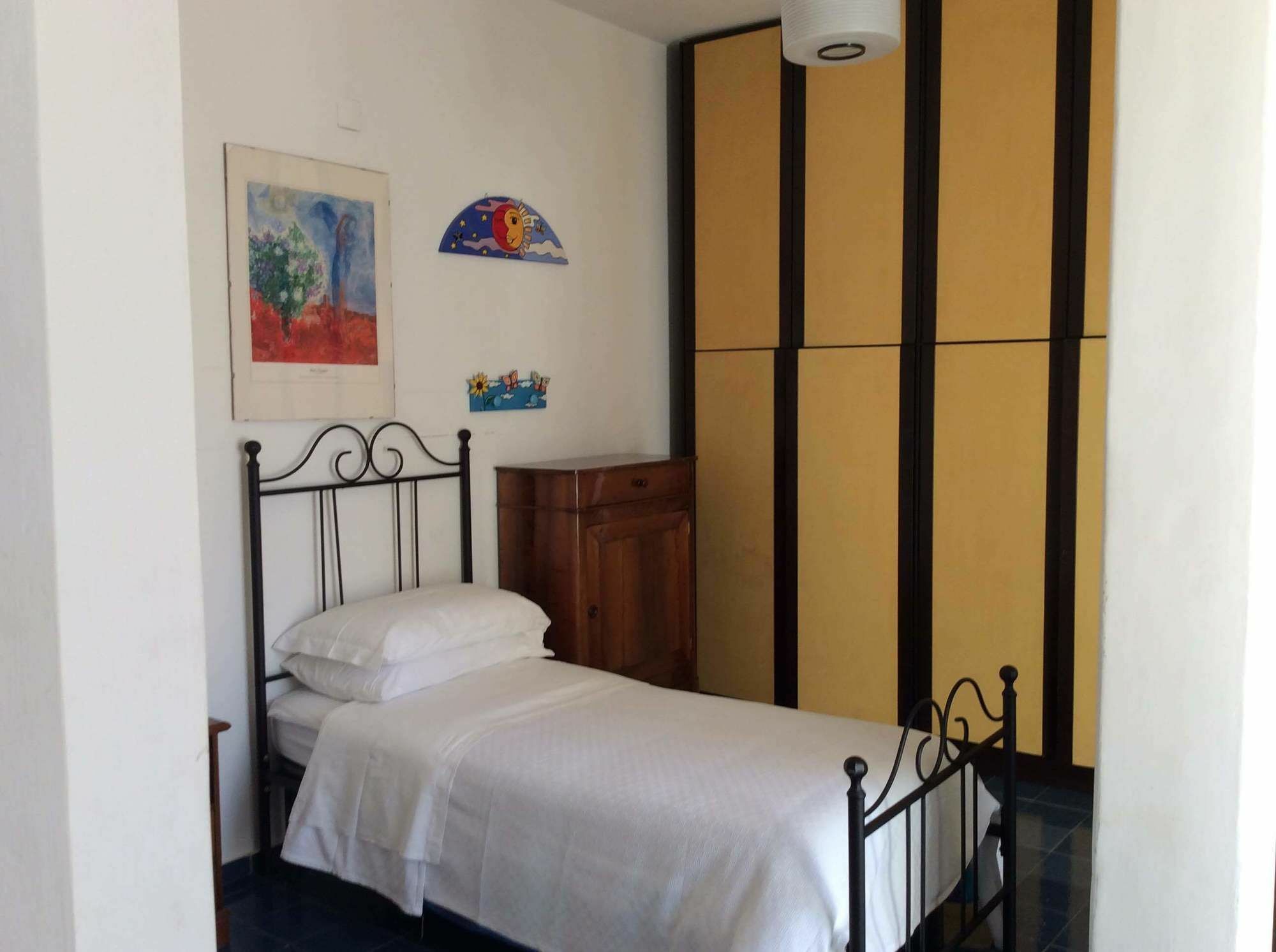 Sun Apartment *
