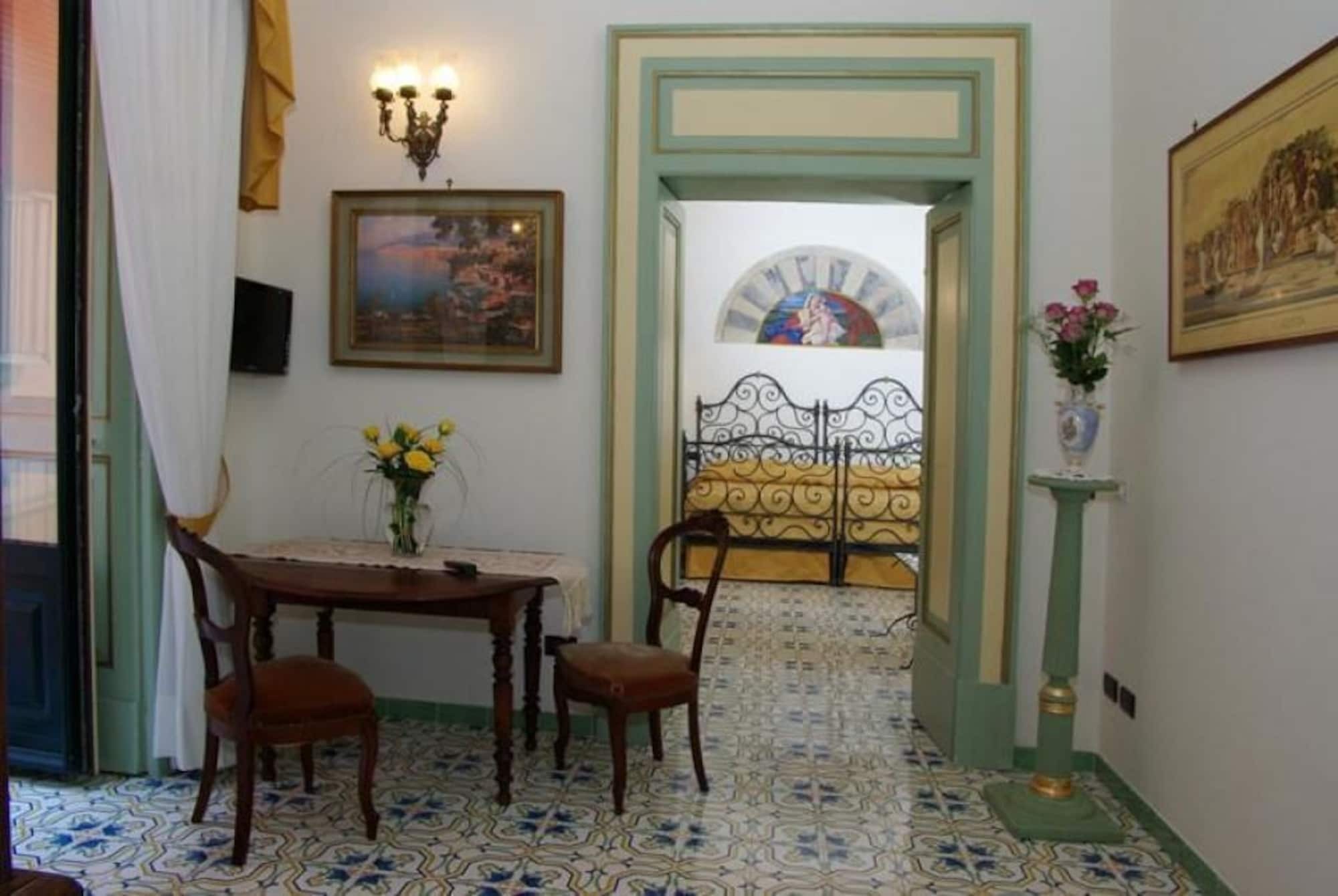 Old Taverna Sorrentina * Sorrento