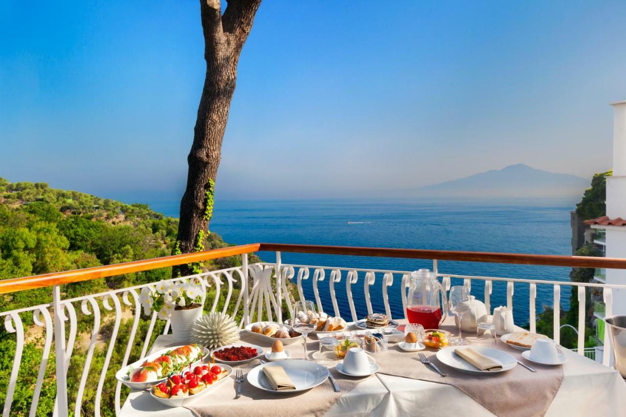 Bed & Breakfast Dream 2*