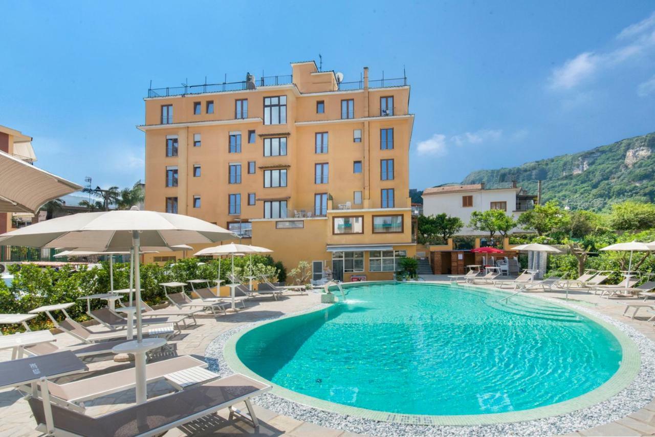 Hotel Leone