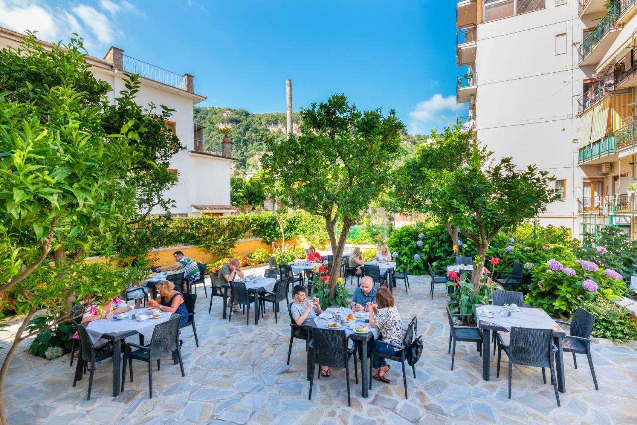 Hotel Leone