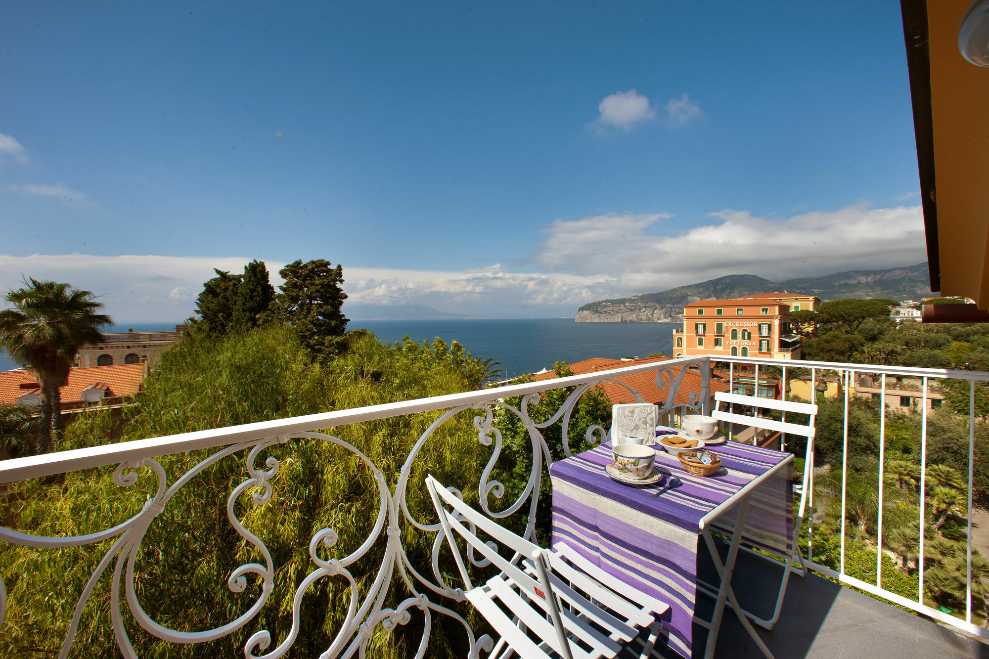 Al Centro Sorrento