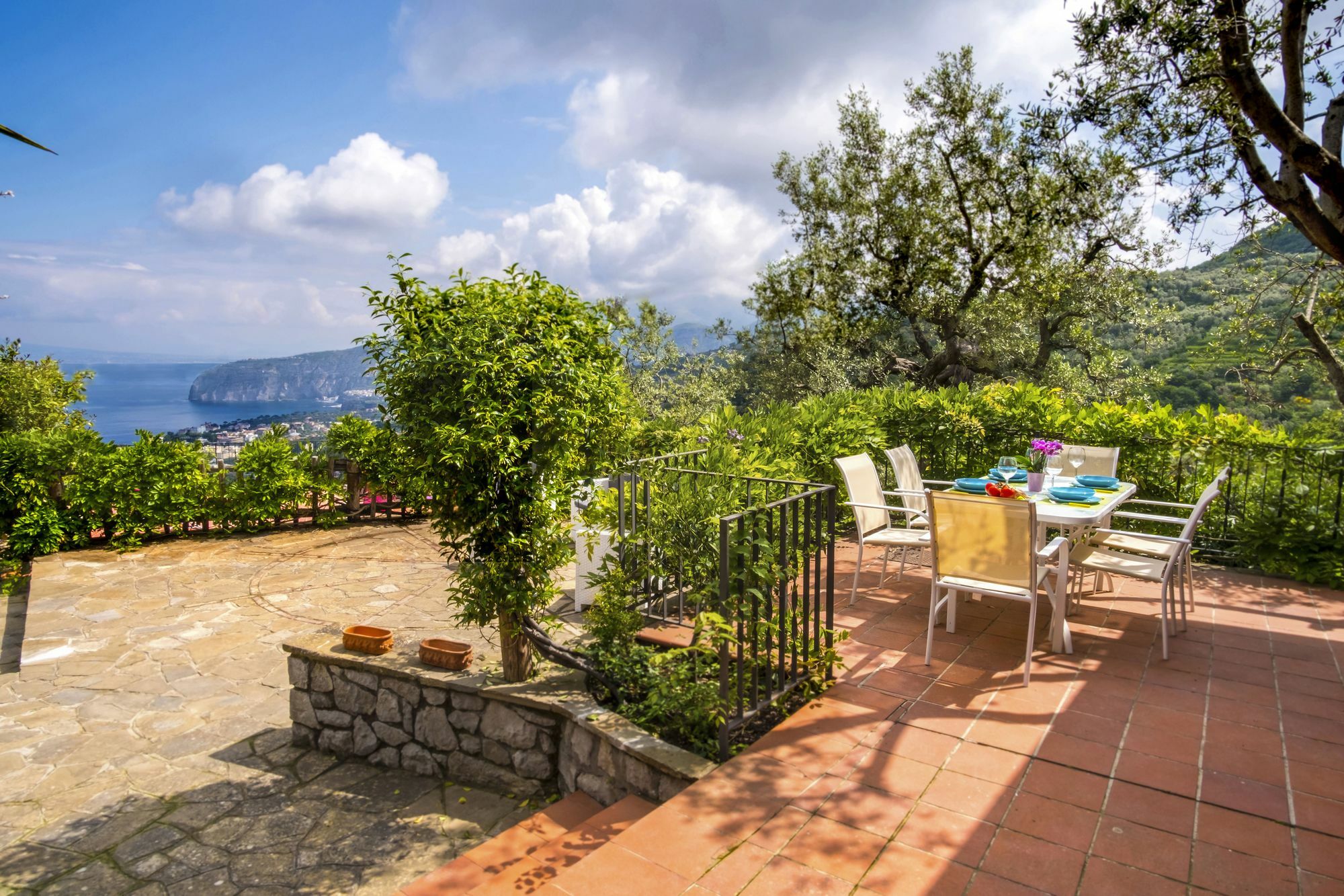 Fedela Villa *