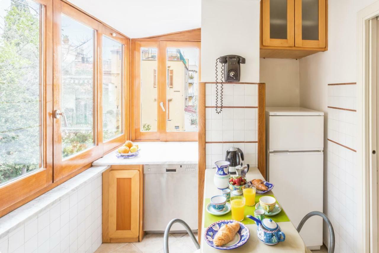 Explore The Amalfi Coast From A Cosy In Centre *
