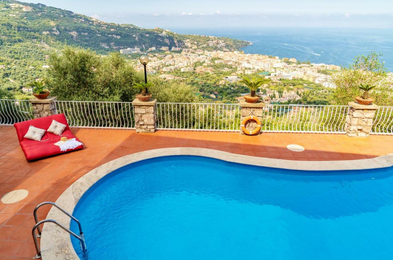 Sara- Sea View Pool Sorrento