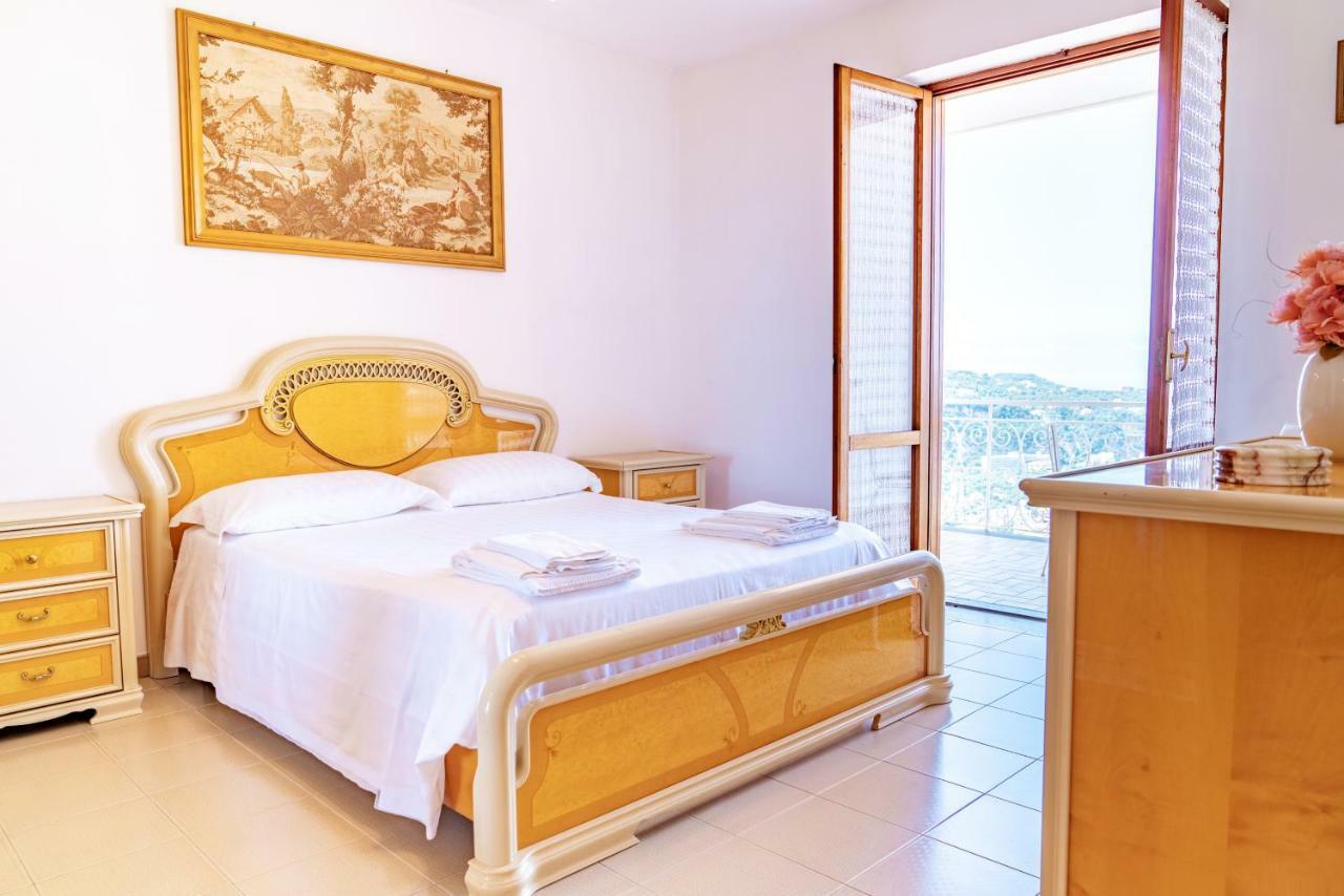 Sara- Sea View Pool Villa