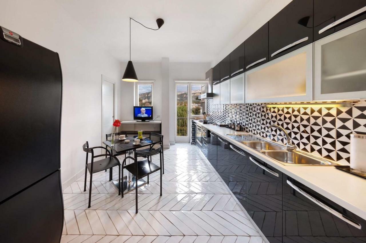 Lory House