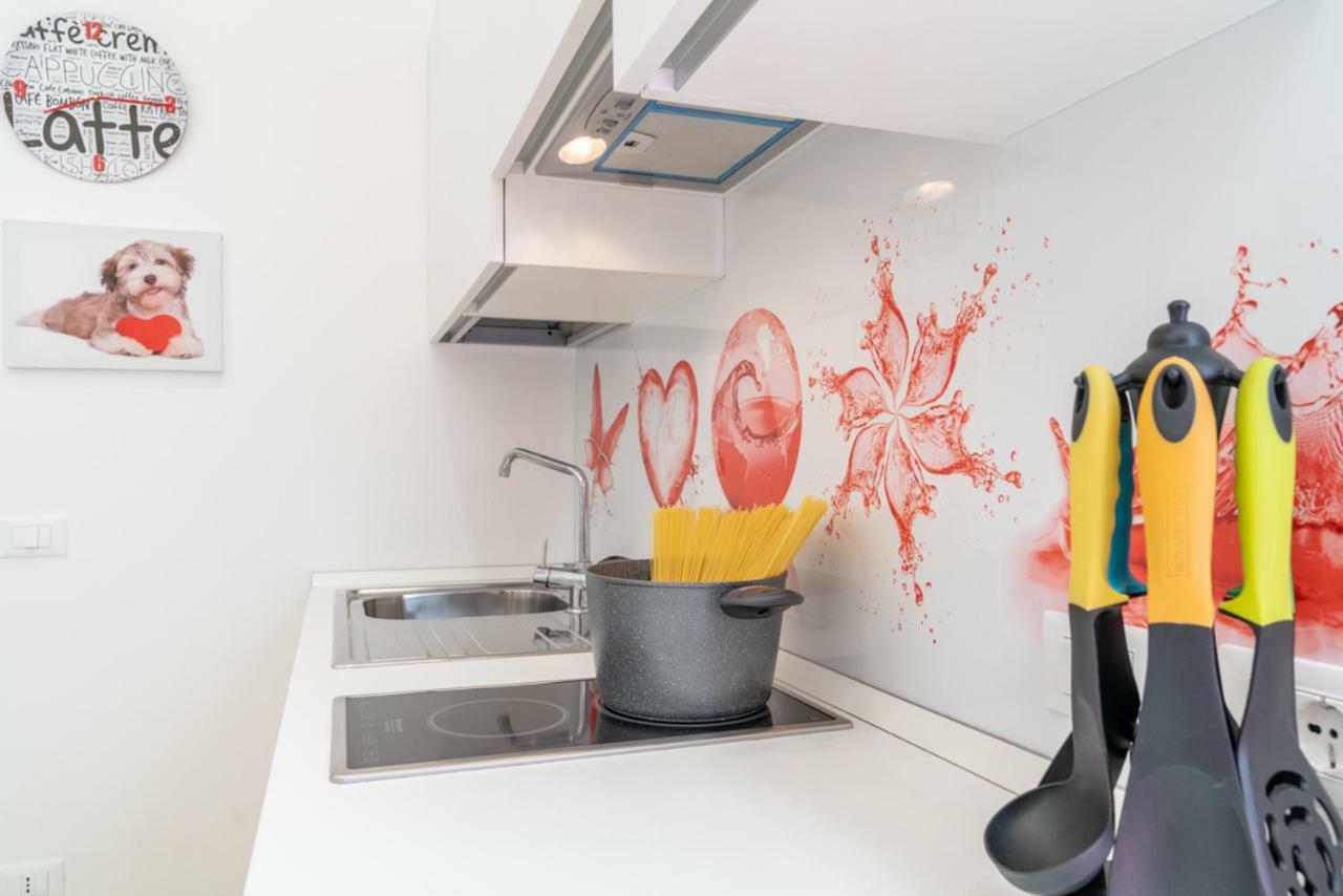 Apartment Casa Lolla, Red Rose In The Heart Of