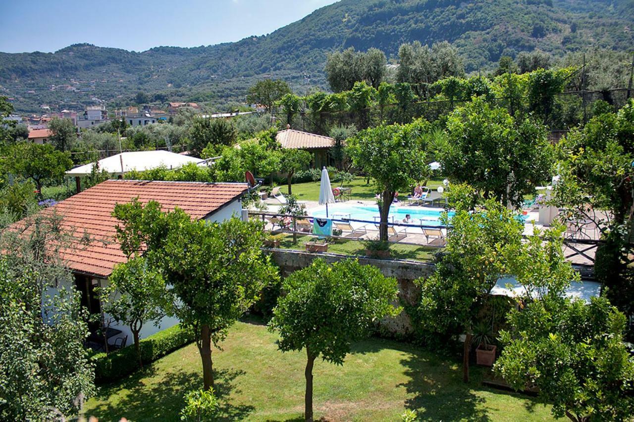 Villa Limoneto B *