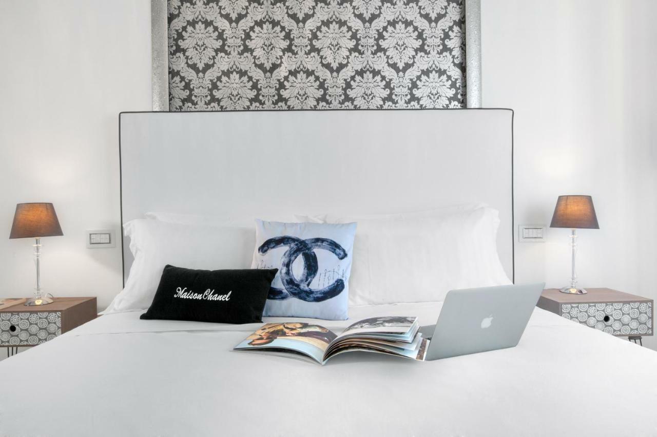 Maison Chanel Luxury & Pool *