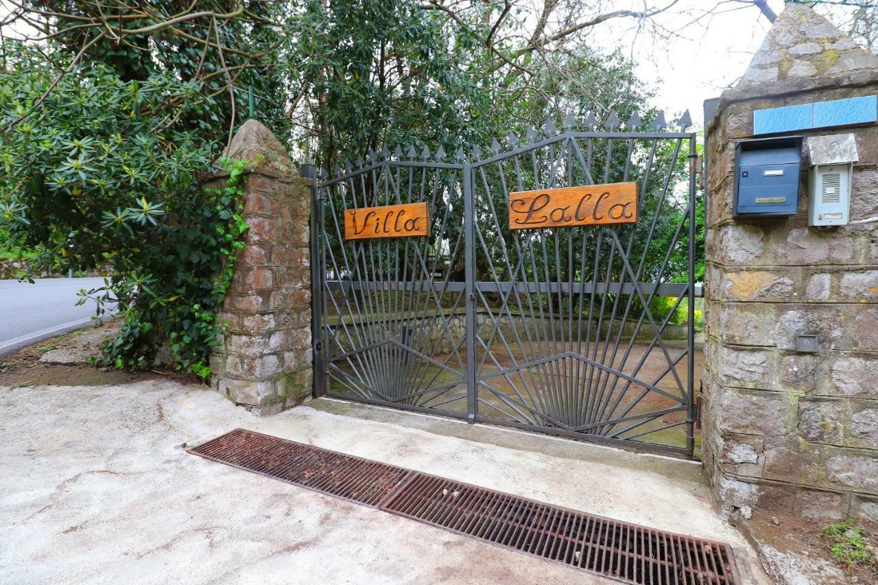 Privata Con Biliardo E Vista Sul Golfo Di Napoli Villa Sorrento