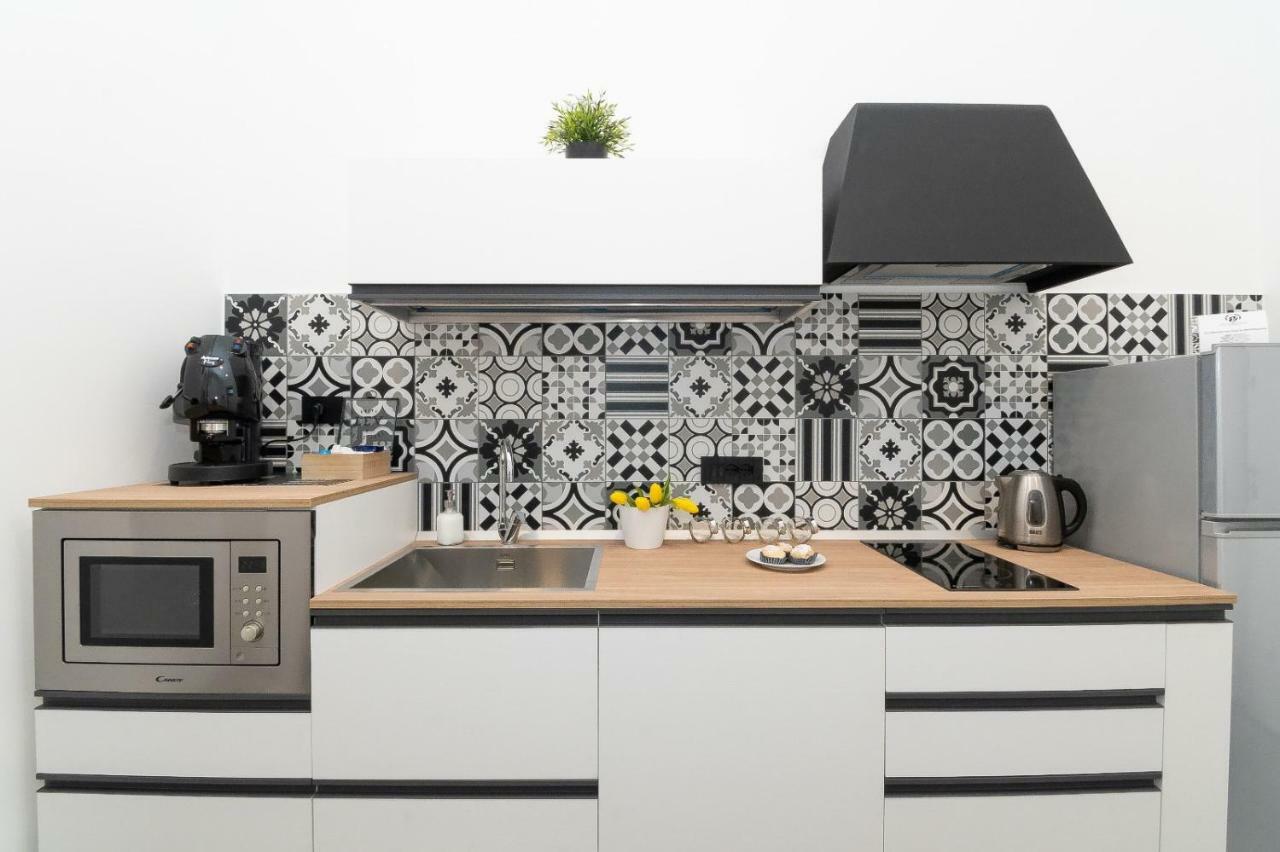 Vittoria Flat *