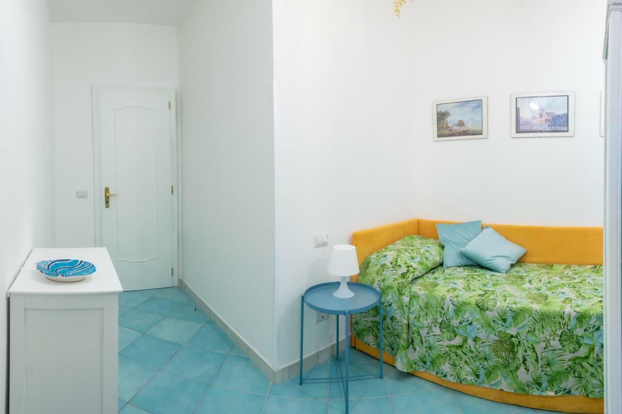 Apartment La Casetta Linda - New 2 Bedroom In With Seaview Terrace *
