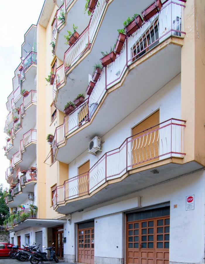 Syrentum Apartment *