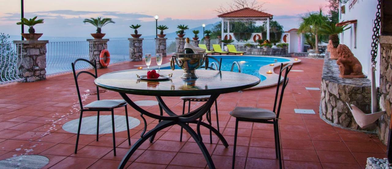 Sara- Sea View Pool Villa Sorrento
