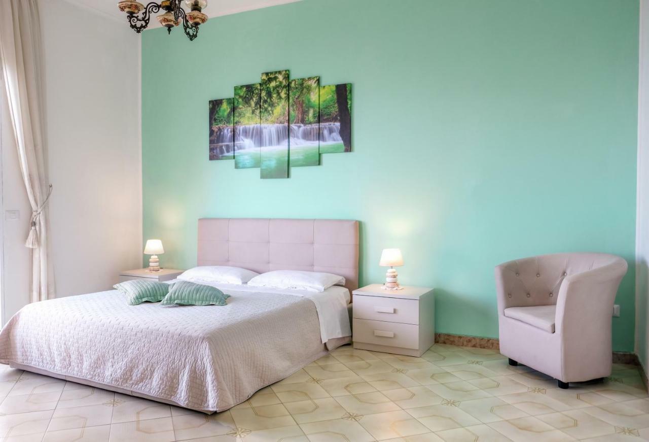Bed & Breakfast Hills *