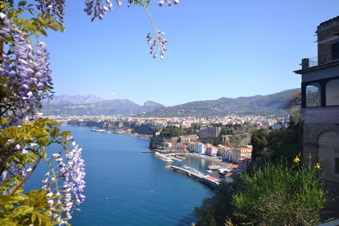 Hotel La Tonnarella 4*