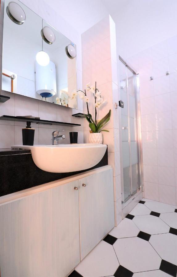 Estate4home - Hearts Appartement *