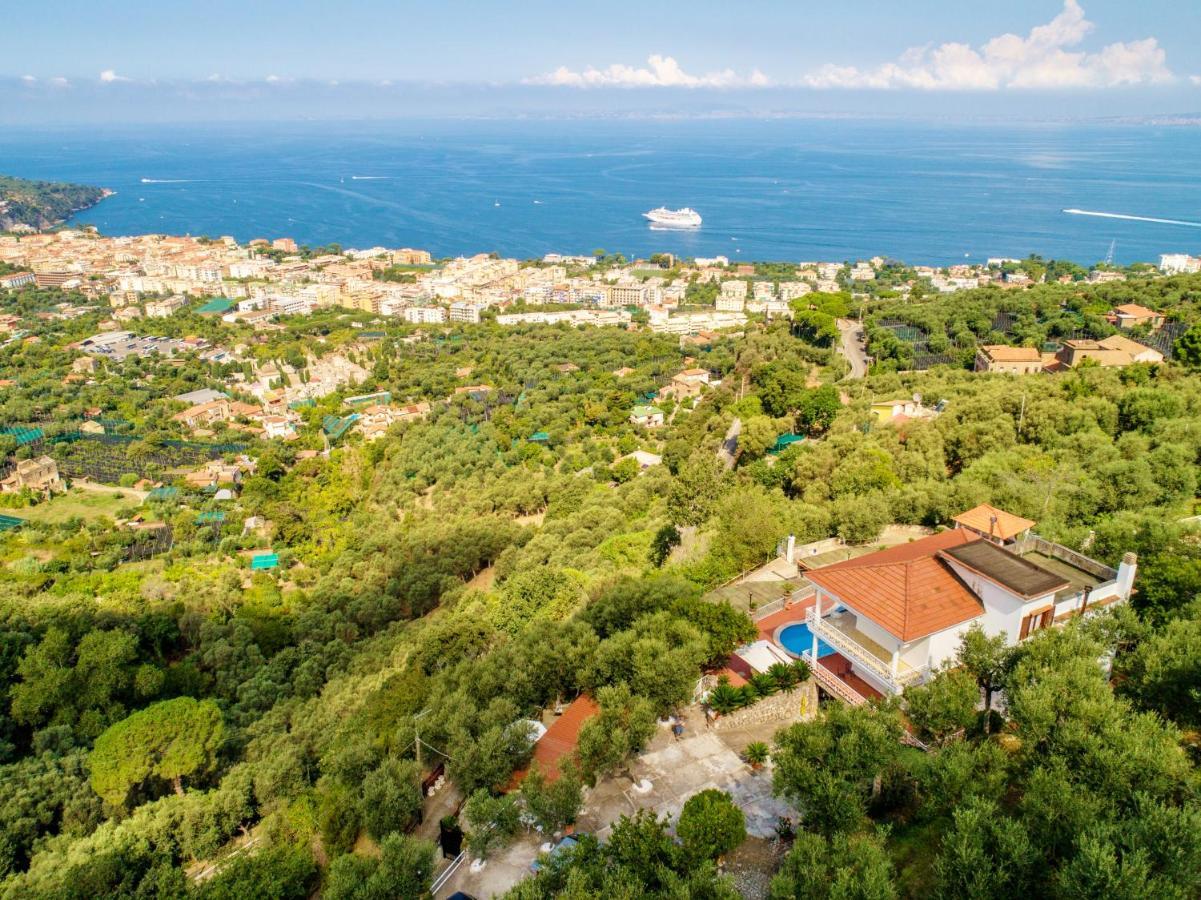 Sara- Sea View Pool Sorrento