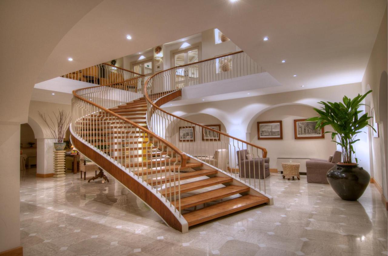 Grand Aminta Hotel