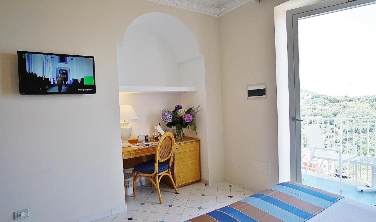 Grand Aminta Hotel 4*