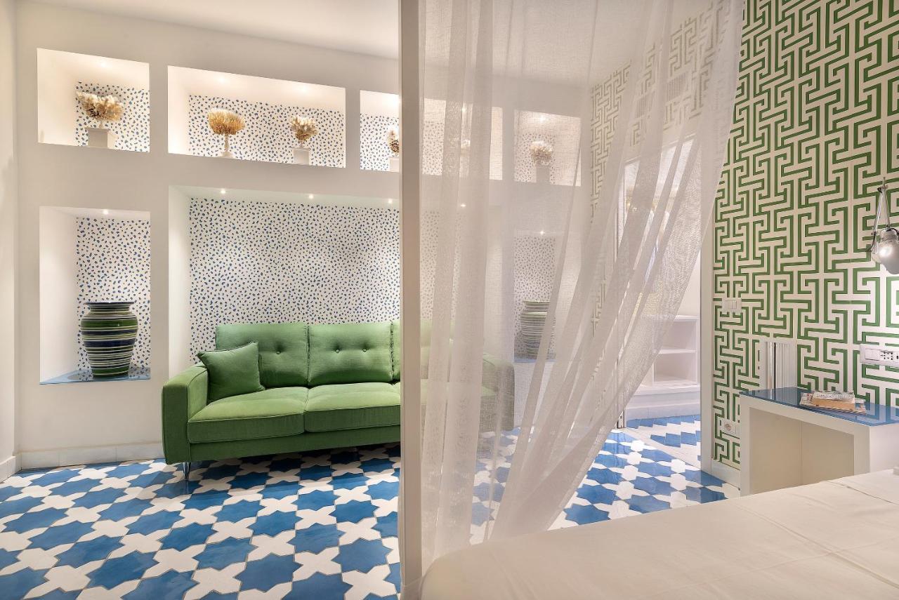 Luxury&romantic With Balcony In Apartment