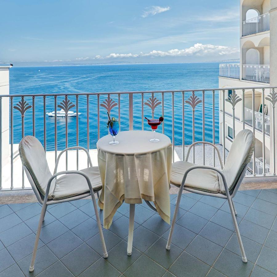 Hotel Grand Riviera