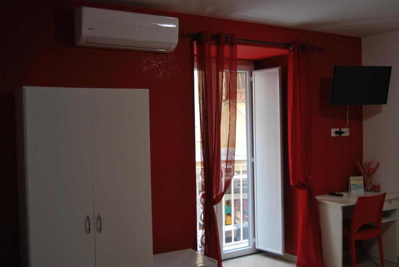 Bed & Breakfast Deluxe 2*